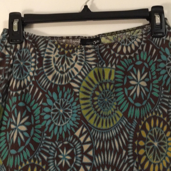 Multi-colored A-Line skirt, Size 4 Elastic Waist - Picture 3 of 6